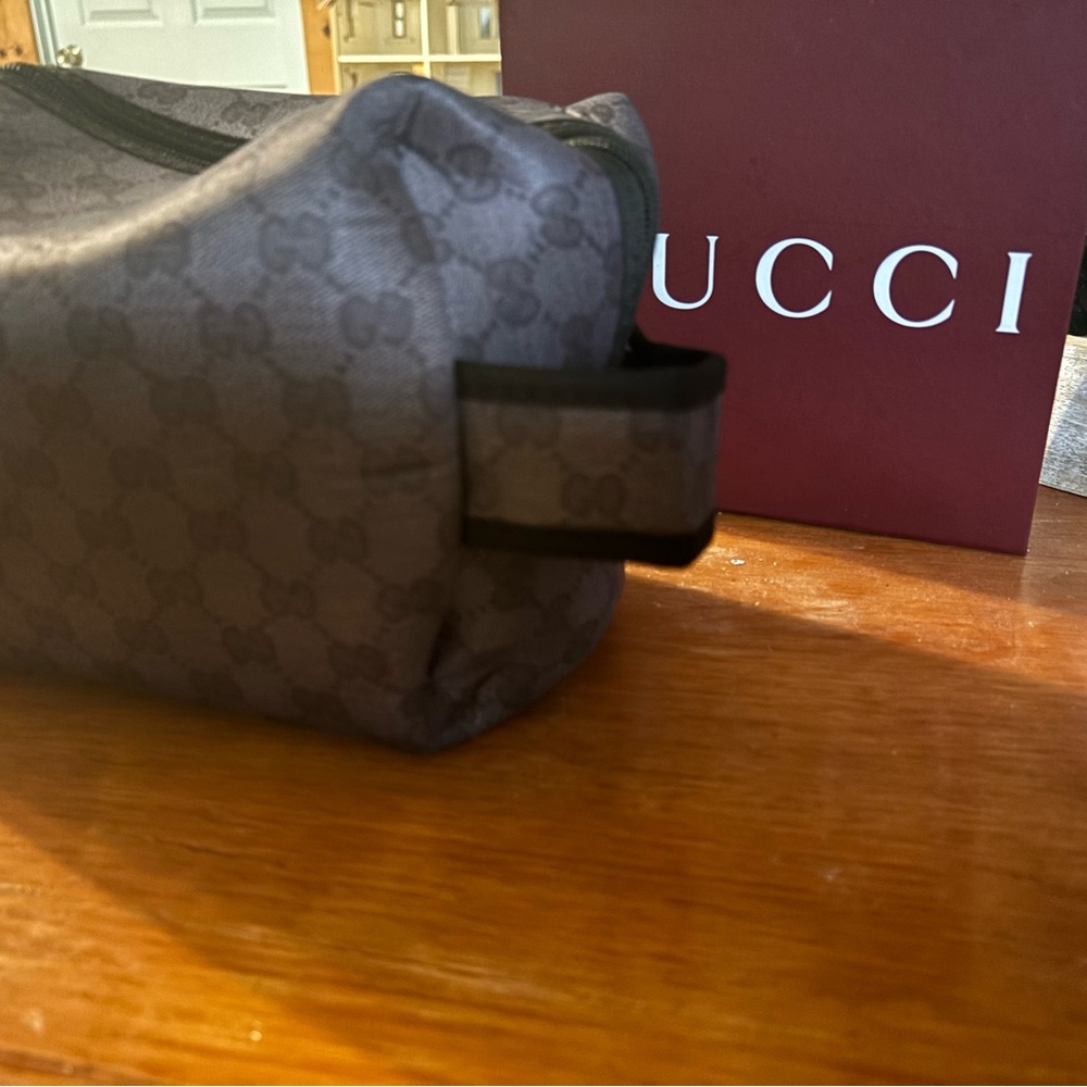 Gucci Black and Gray Toiletry Bag washable neoprene